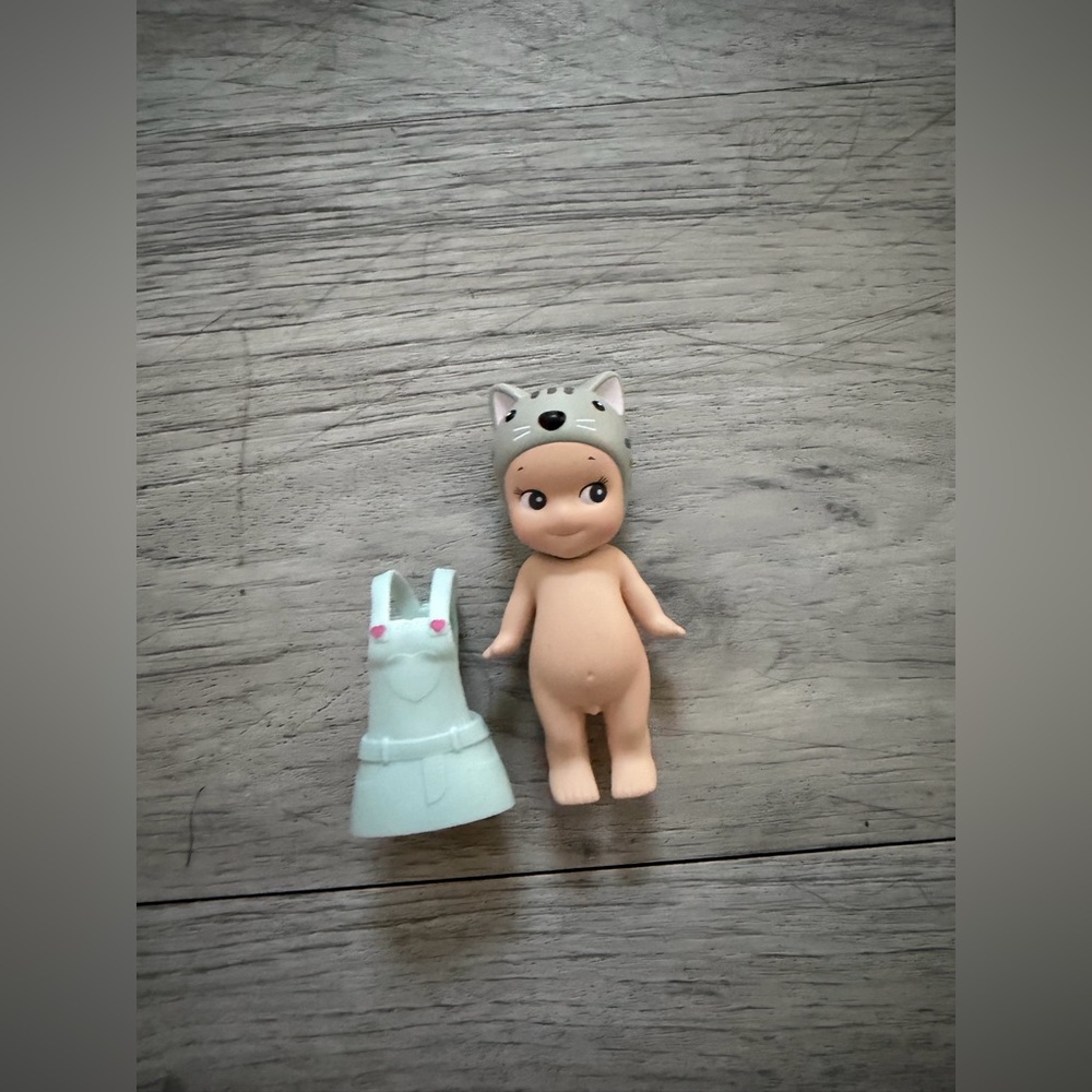 Sonny Angel Grey Cat
